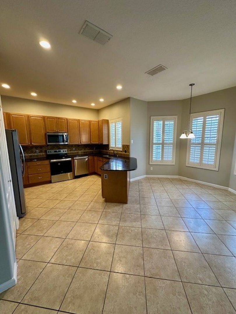 House for rent at 10274 Cove Lake Dr, Orlando, FL 32836