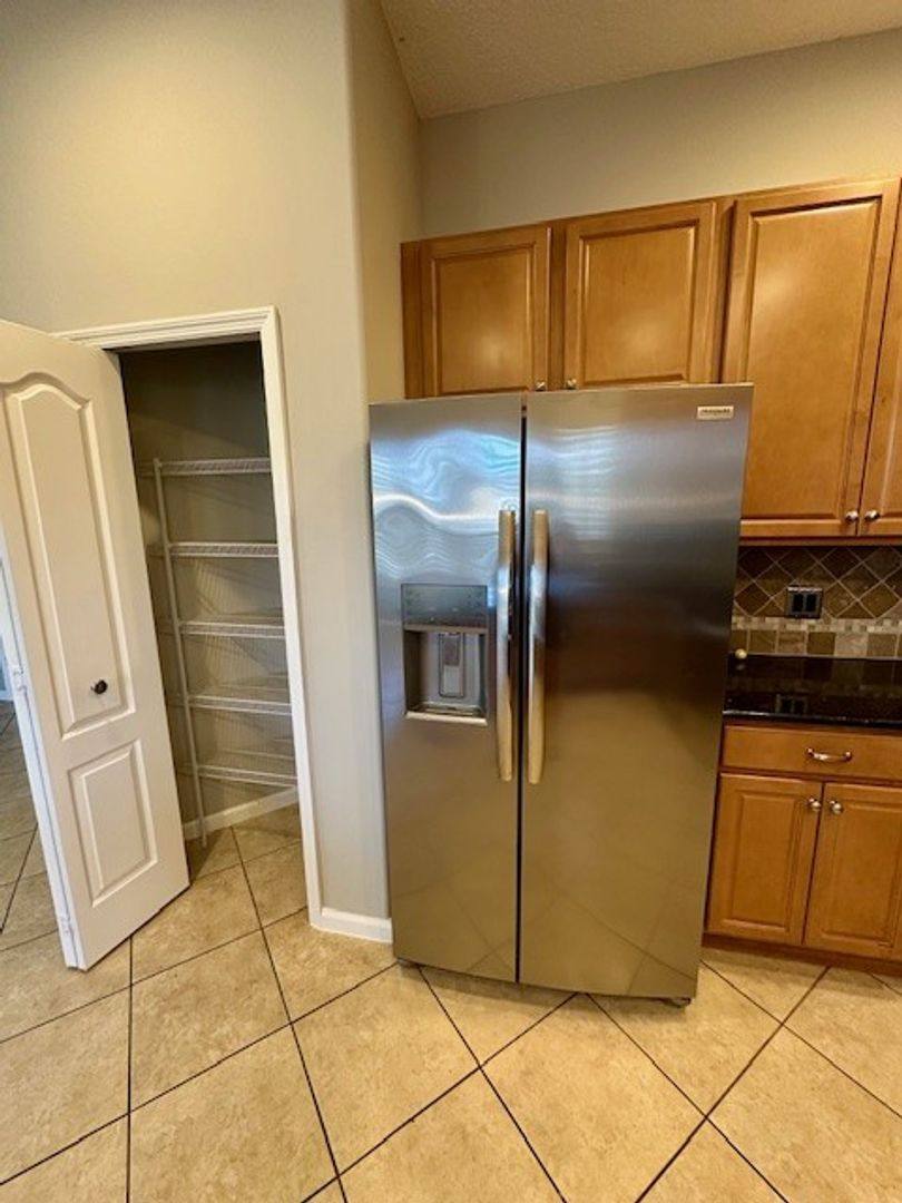 House for rent at 10274 Cove Lake Dr, Orlando, FL 32836