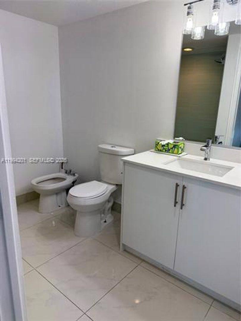 Apartment for rent at 18100 N Bay Rd, North Miami Beach, FL 33160