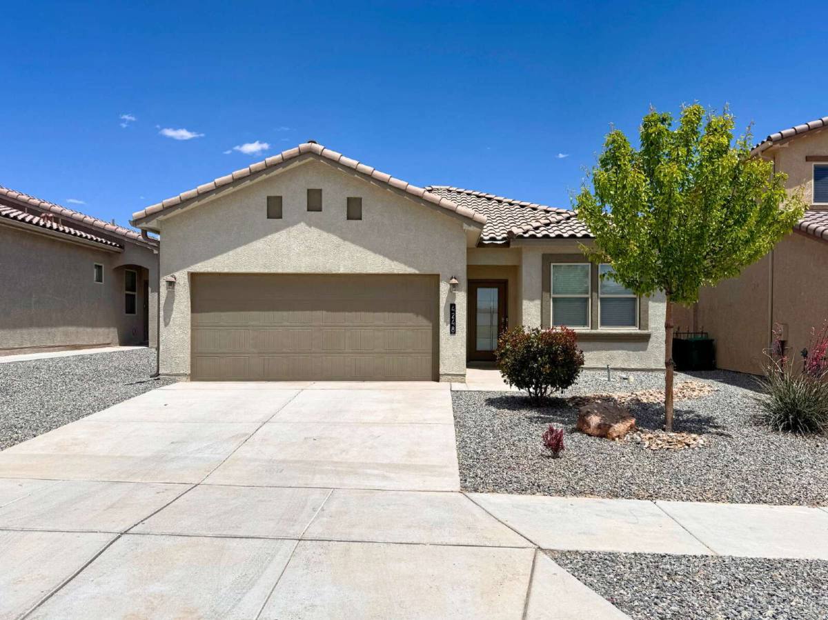 House for rent at 4248 Skyline Lp NE, Rio Rancho, NM 87144