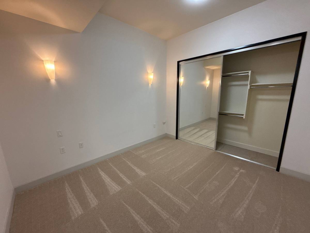 Apartment for rent at 160 Liberty St NE, Salem, OR 97301