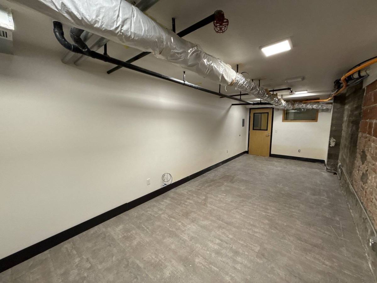 Apartment for rent at 160 Liberty St NE, Salem, OR 97301