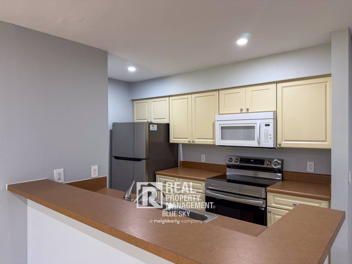 Condo for rent at 9481 Highland Oak Dr #1502, Tampa, FL 33647