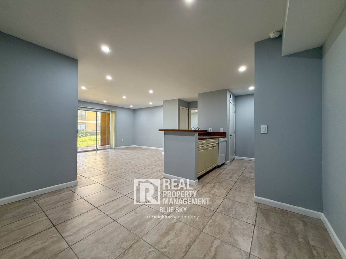 Condo for rent at 9481 Highland Oak Dr #1502, Tampa, FL 33647