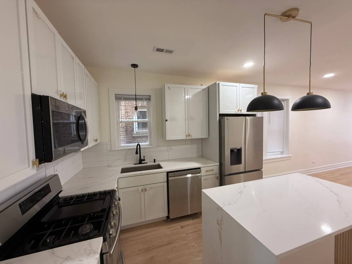 Apartment for rent at 5232 W Montana St #2, Chicago, IL 60639