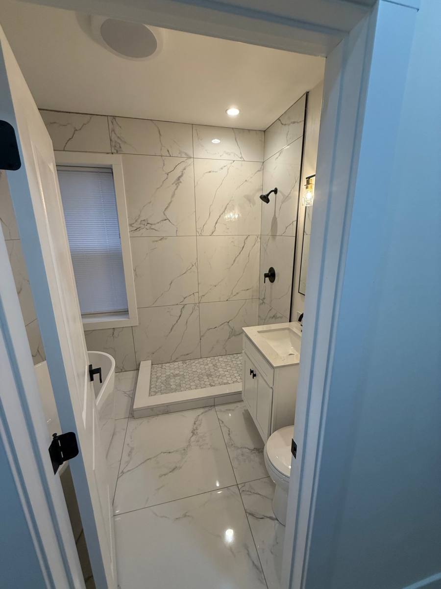 Apartment for rent at 5232 W Montana St #2, Chicago, IL 60639