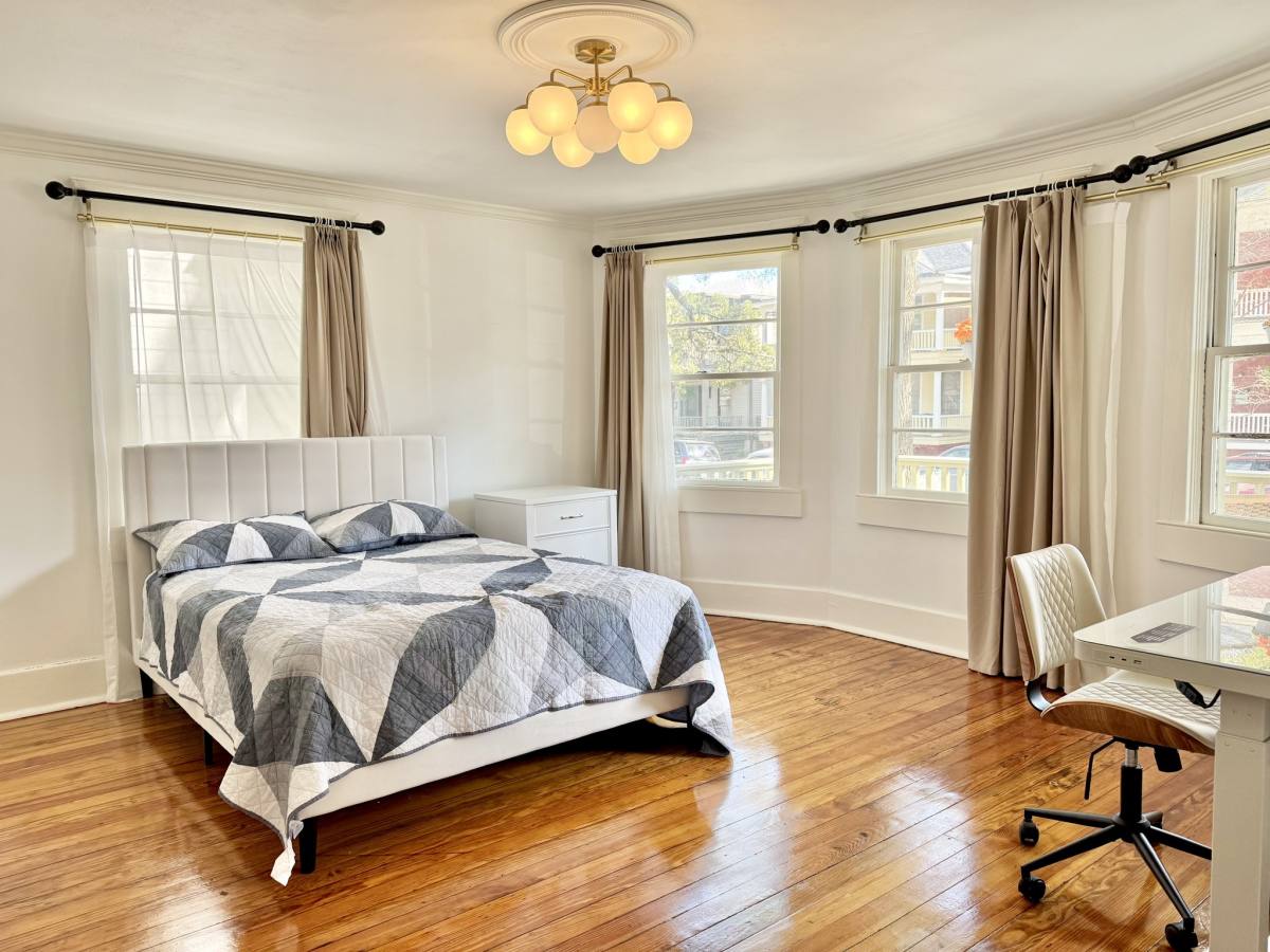 Apartment for rent at 512 E Waldburg #A, Savannah, GA 31401