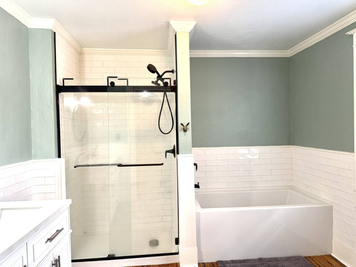 Apartment for rent at 512 E Waldburg #A, Savannah, GA 31401