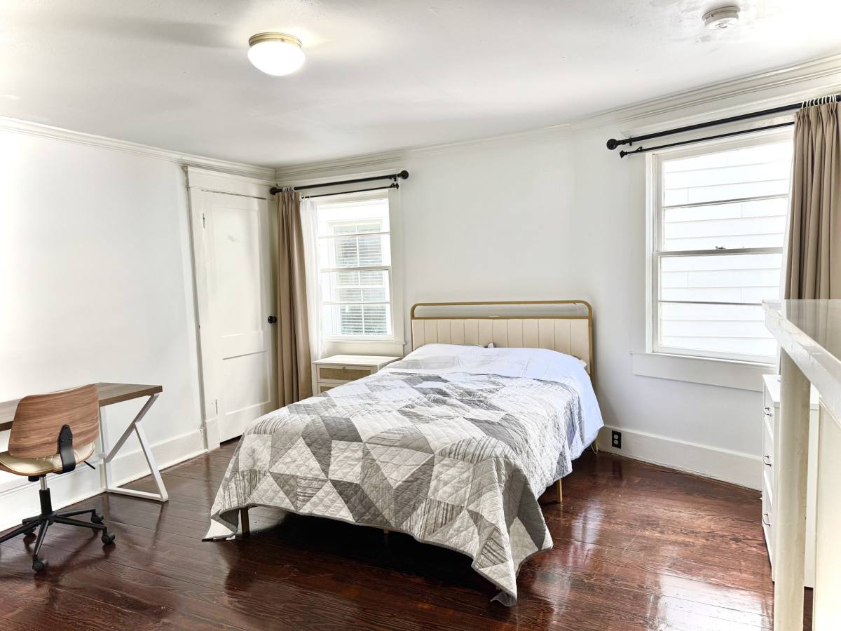 Apartment for rent at 512 E Waldburg #A, Savannah, GA 31401