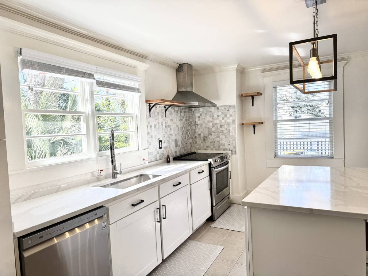 Apartment for rent at 512 E Waldburg #A, Savannah, GA 31401