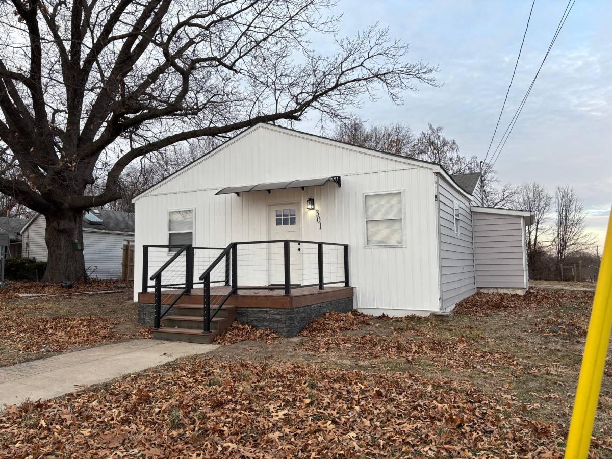 House for rent at 301 W 14th St, Fulton, MO 65251