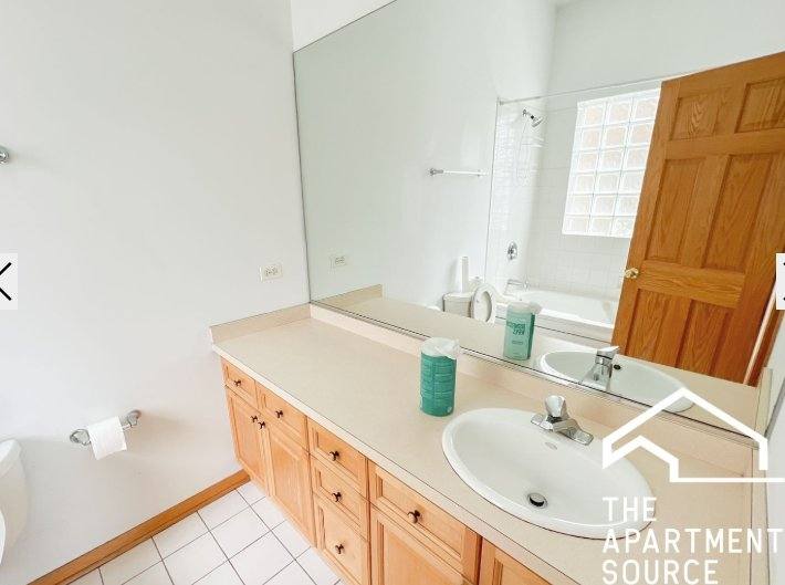 Apartment for rent at 2743 N Southport #3, Chicago, IL 60614