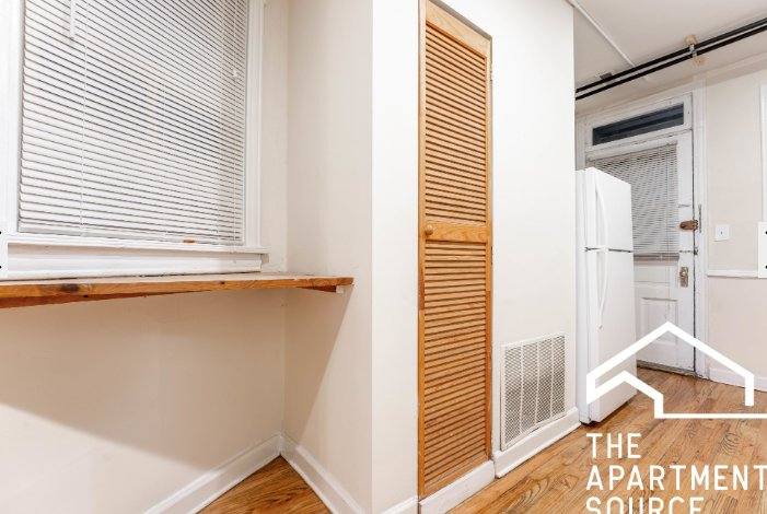 Apartment for rent at 1214 W Wrightwood Ave #G, Chicago, IL 60614