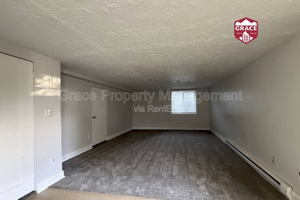 Apartment for rent at 1952 Oswego St, Aurora, CO 80010