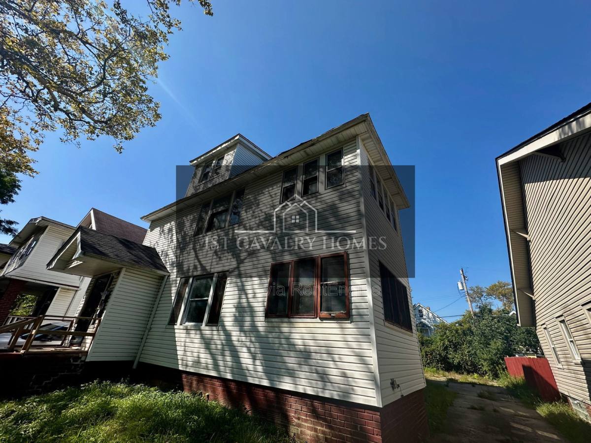 Apartment for rent at 3540 E 154th St #3, Cleveland, OH 44120