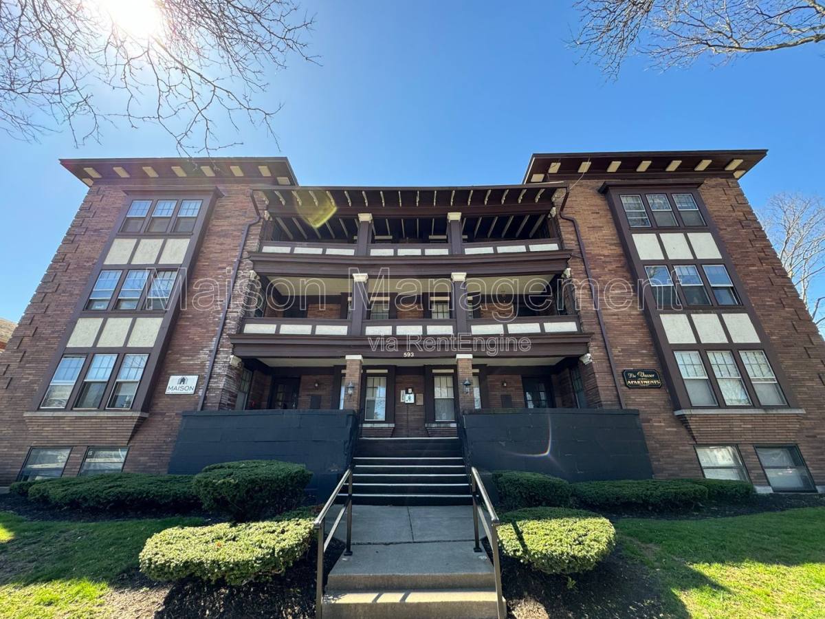 Apartment for rent at 593 Park Ave #15, Rochester, NY 14607