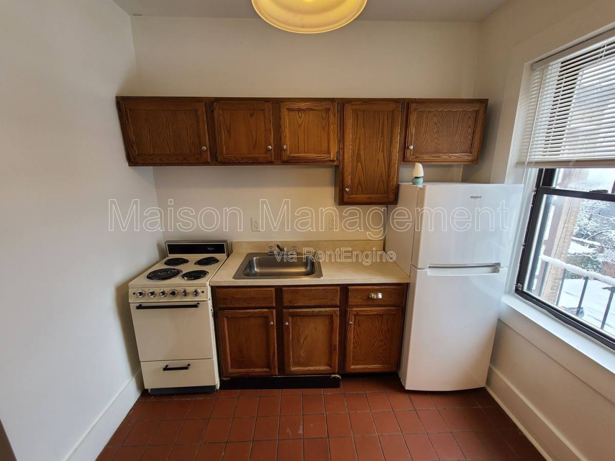 Apartment for rent at 593 Park Ave #15, Rochester, NY 14607