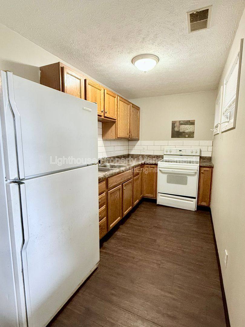 Apartment for rent at 8497 Douglas Ave #1, Kalamazoo, MI 49009