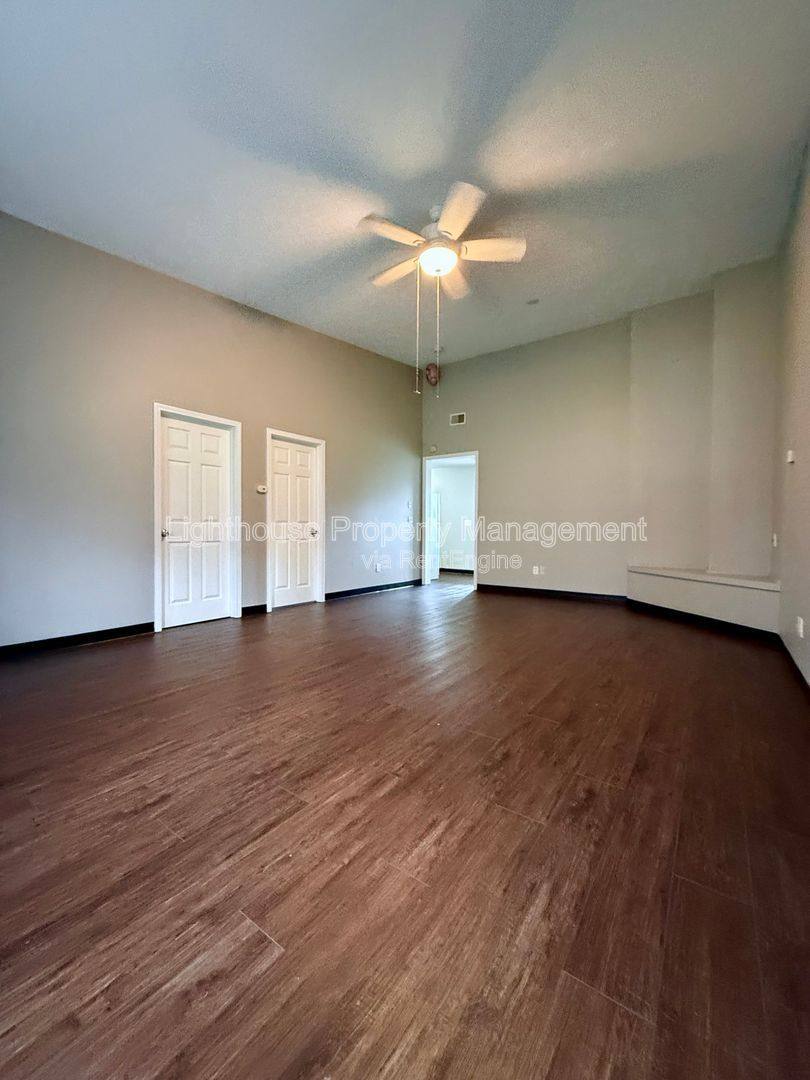 Apartment for rent at 8497 Douglas Ave #1, Kalamazoo, MI 49009