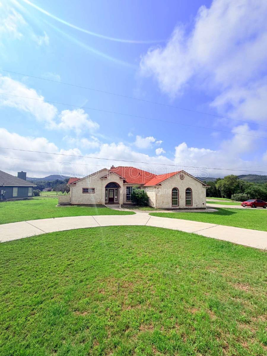 House for rent at 412 Shayla Lane, Canyon Lake, TX 78133