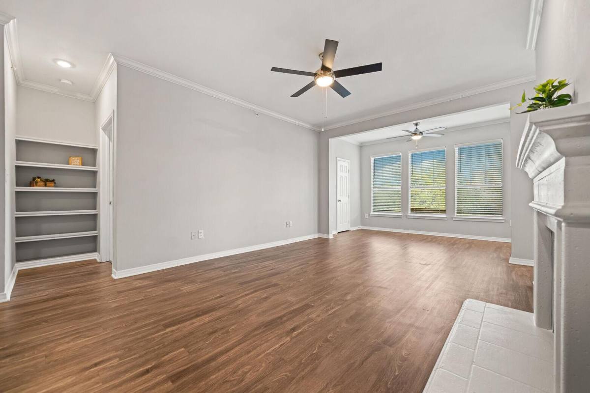 Apartment for rent at Settler's Gate Apartment Homes, 1420 W McDermott Dr, Allen, TX 75013