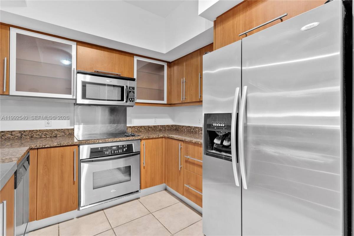 Condo for rent at 888 Douglas Rd #807, Miami, FL 33134