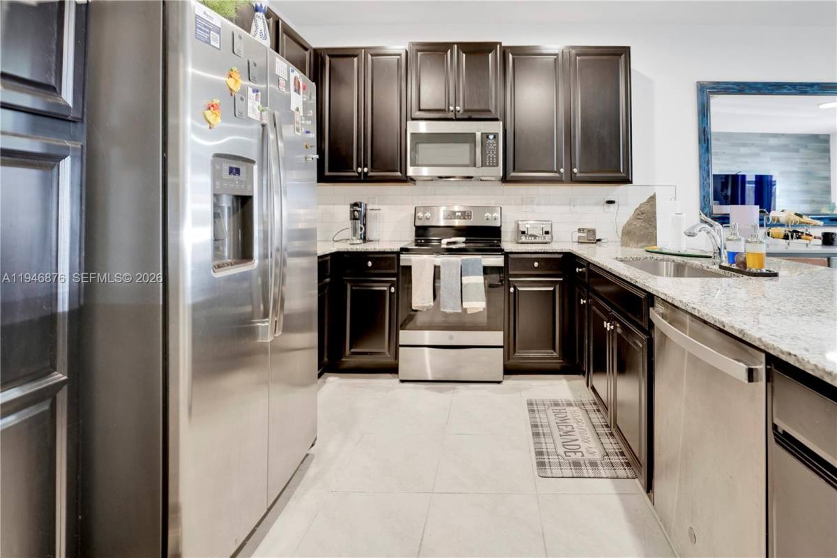 Townhouse for rent at 23302 SW 110th Ave, Miami, FL 33176