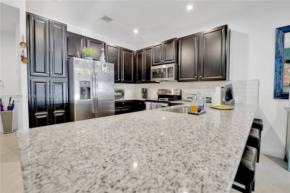Townhouse for rent at 23302 SW 110th Ave, Miami, FL 33176