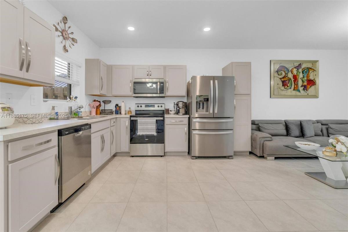 Townhouse for rent at 504 NE 1st St #504, Homestead, FL 33034