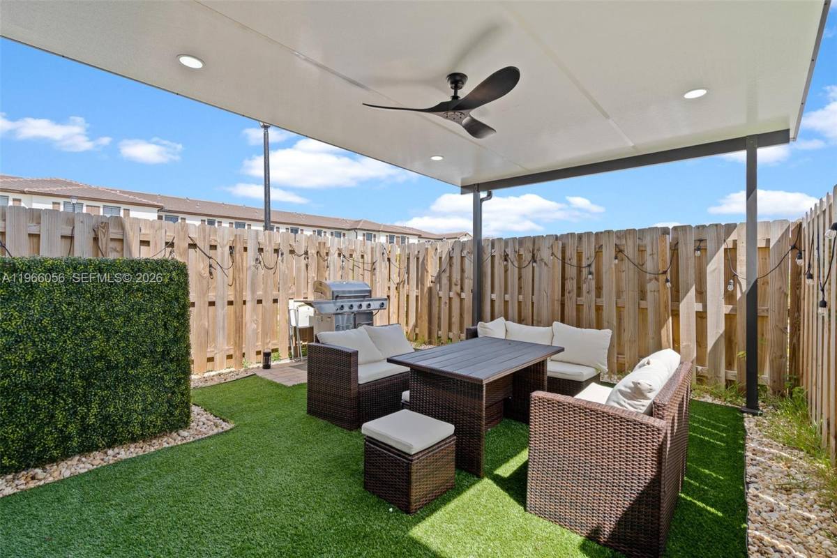 Townhouse for rent at 9941 SW 231st Lane, Miami, FL 33190