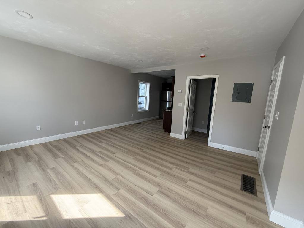 Apartment for rent at 169 Grant St, Fall River, MA 02721