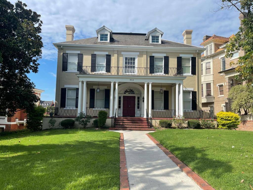 Apartment for rent at 952 Georgia Ave #16, Macon, GA 31201