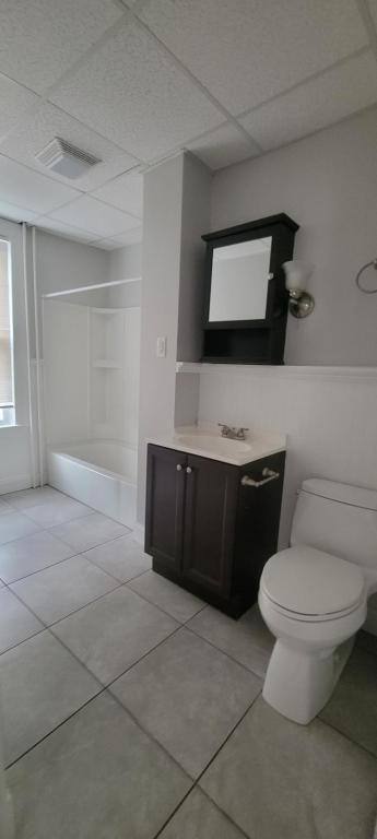 Apartment for rent at 629 Highland Ave, Fall River, MA 02720