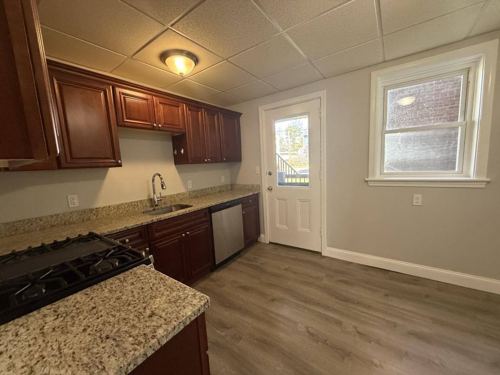 Apartment for rent at 476 Locust St, Fall River, MA 02720