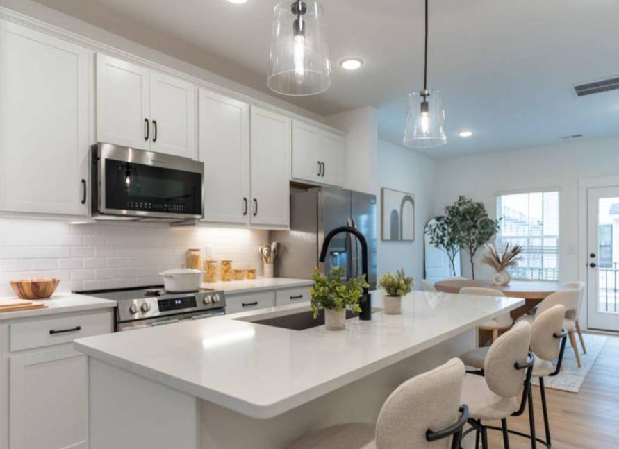 Townhouse for rent at 2701 Rozzelles Ferry Rd, Charlotte, NC 28208
