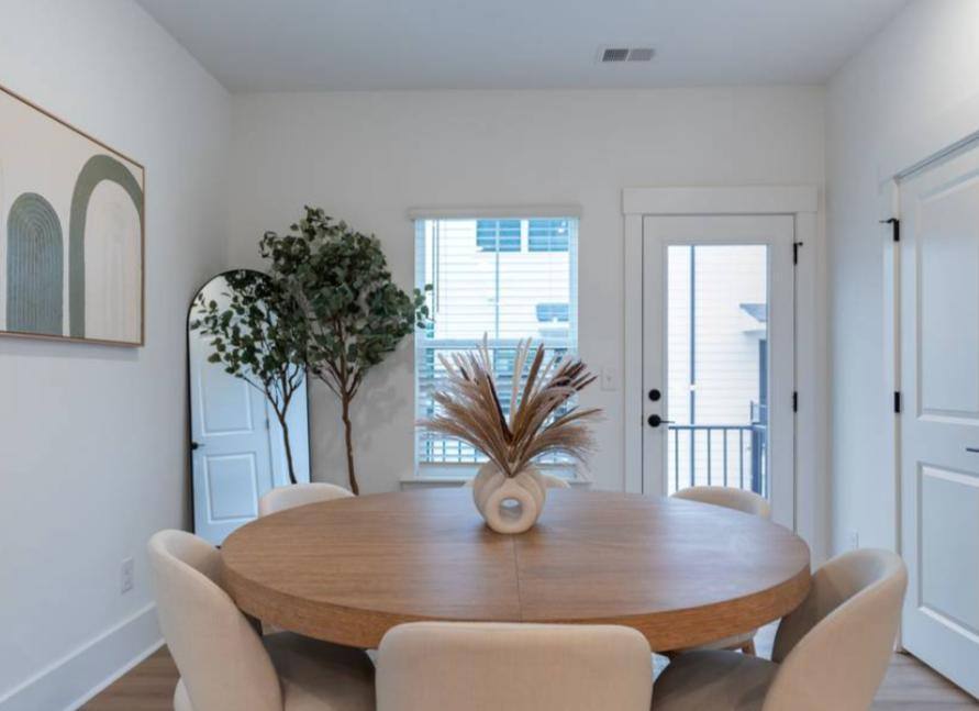 Townhouse for rent at 2701 Rozzelles Ferry Rd, Charlotte, NC 28208