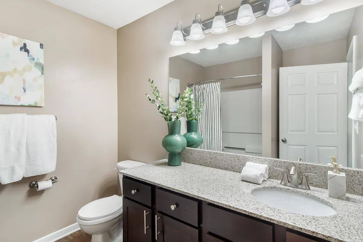 Apartment for rent at 6721 Washington Ave, Ocean Springs, MS 39564