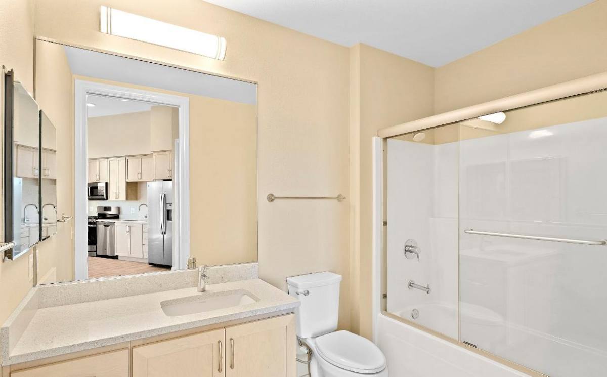 Apartment for rent at 35 Club Rd, Eugene, OR 97401