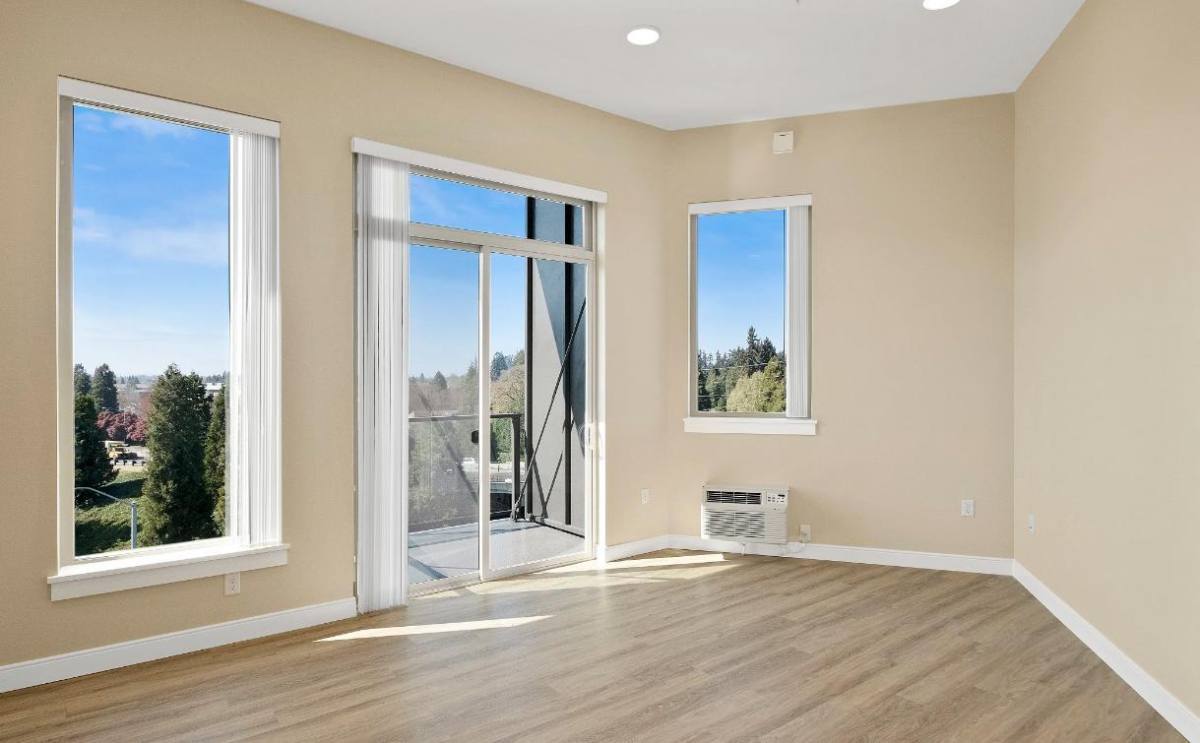 Apartment for rent at 35 Club Rd, Eugene, OR 97401