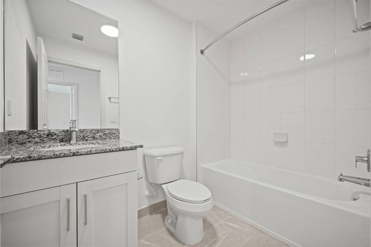 Townhouse for rent at Port St Lucie, 5600 NW Coventry Circle, Port Saint Lucie, FL 34986