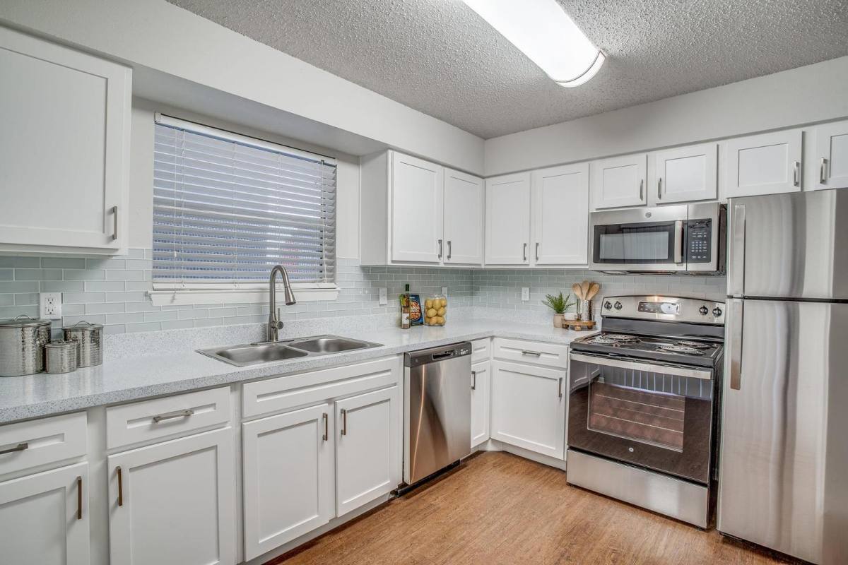 Apartment for rent at The Rochester, 2604 Furrs St, Arlington, TX 76006