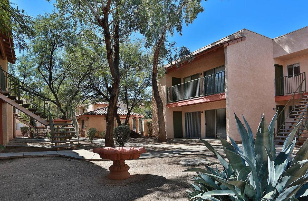 Apartment for rent at Shadow Ridge, 4040 E Fort Lowell Rd, Tucson, AZ 85712