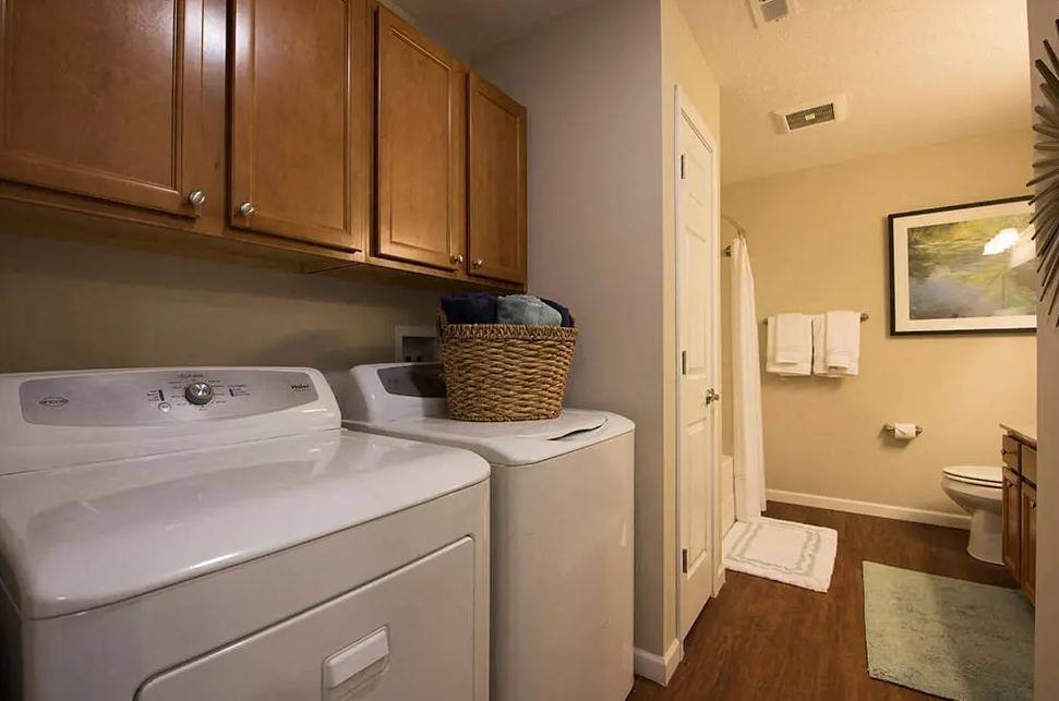 Redwood Apartment, 6853 Deer Ridge Rd, Maumee, OH 43537 - Apartment for Rent - Image 2