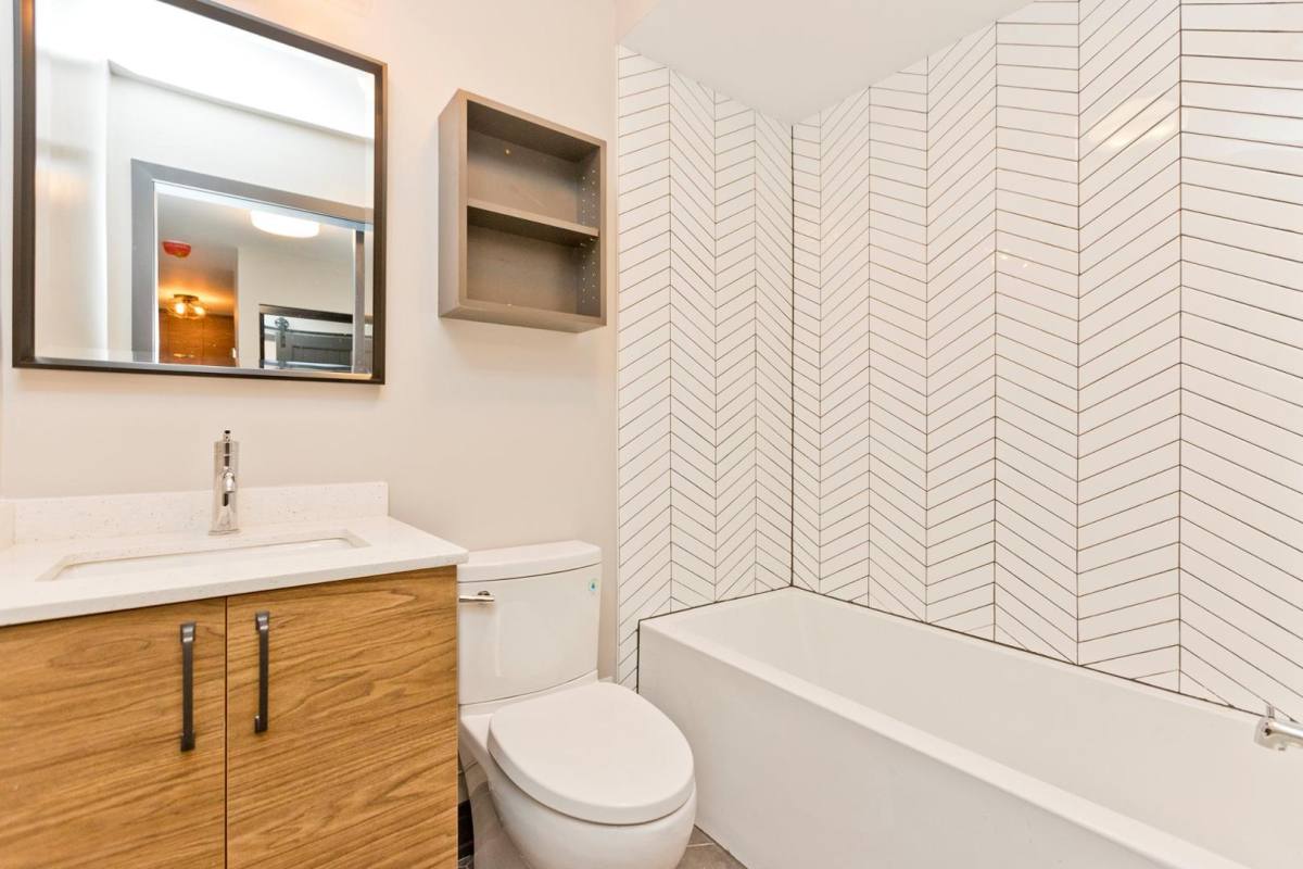 Apartment for rent at 512 West Wrightwood Condominiums, 512 W Wrightwood Ave #4D, Chicago, IL 60614