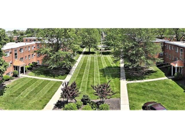 Apartment for rent at 9755 Westview Dr, Cleveland, OH 44129