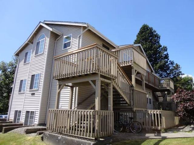 Apartment for rent at 2220 Douglas Ave, Bellingham, WA 98225