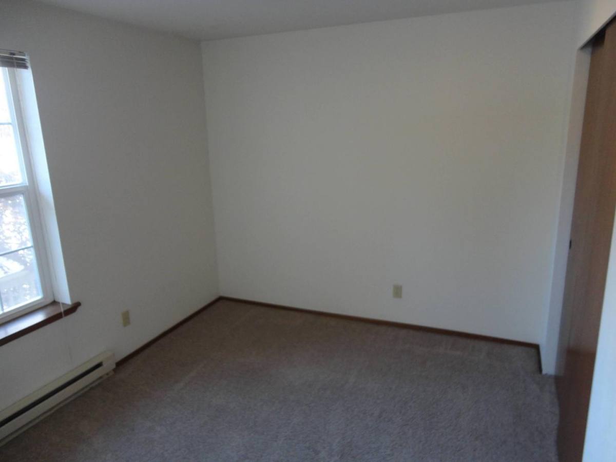 Apartment for rent at 2220 Douglas Ave, Bellingham, WA 98225