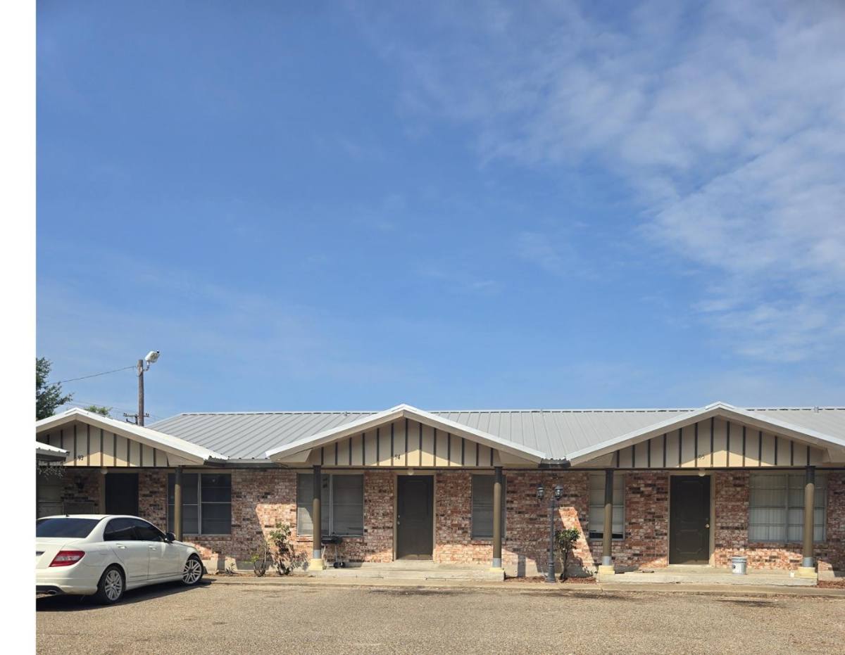 Apartment for rent at 1400 St Marys, Beeville, TX 78102