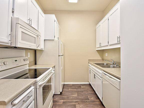 Apartment for rent at La Jolla Park West, 5165 Luigi Terrace #4, San Diego, CA 92122