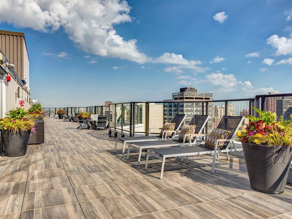 Apartment for rent at 2555 N Clark St #807, Chicago, IL 60614